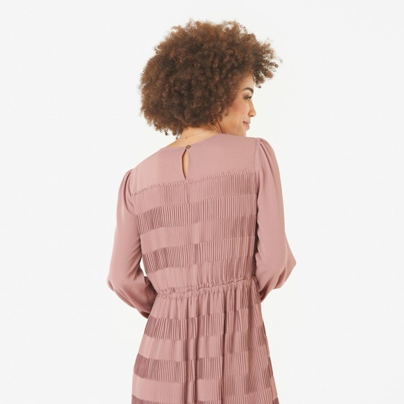 Women's Paper Crane Vivian Pleated Dress in Eggplant Size Small - Picture 2 of 12